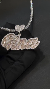 Colgante Brillante de Plata de Ley 925 con Baño de Rodio, Estilo Gota, con Diamante Moissanita VVS Premium - Product Image 3