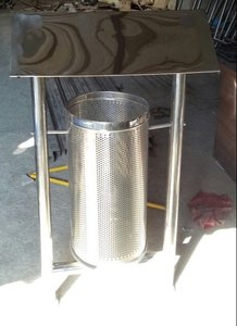 Cubo de basura perforado de pie de acero inoxidable para exteriores 2025 para una gestión eficaz de los residuos Cubo de basura - Product Image 5