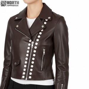 Vestes en cuir de moto décontractées pour femmes OEM de haute qualité Marque privée à la mode Fourniture en usine Cuir teint de qualité supérieure pour femmes - Product Image 4