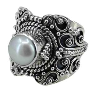 Bague bohème artisanale en argent sterling 925 avec perle d'eau douce, pierre de naissance de juin, bijou parfait pour son anniversaire ou son anniversaire de mariage - Product Image 1