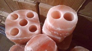 ฟองเกลือคริสตัลมือ Crafted สีชมพูธรรมชาติ2หลุมเทียน1.5-2กิโลกรัมที่มีอยู่ในราคาขายส่งโดยตรงจากโรงงานปากีสถาน - Product Image 4