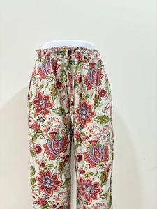 Pantalon en coton à fleurs Boho avec taille élastique et cordon de serrage en tissu léger et respirant coupe décontractée pour les vêtements décontractés et de salon - Product Image 5