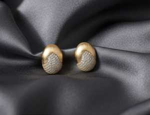 Pendientes de estilo elegante de primera calidad, joyería de diseñador polaco de oro alto con diamantes americanos, perfectos para fiestas y aspecto festivo - Product Image 5