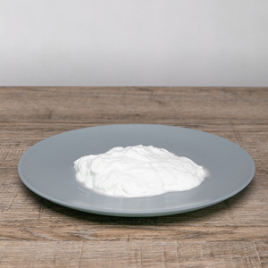 Queso Stracciatella Fresco Italiano de Alta Calidad, 250g, en Bandeja, Relleno Cremoso de Burrata, Producto Lácteo para Venta al por Menor y Servicio de Alimentos - Product Image 2