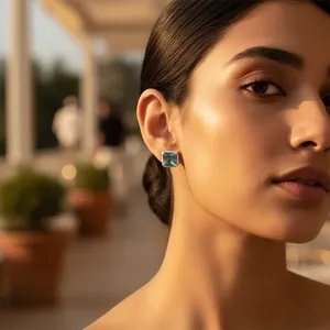 Boucles d'oreilles clous vintage en argent 925 avec pierre précieuse verte taille émeraude, or 14 carats, rubis, diamant, options or rose, or blanc/jaune - Product Image 3