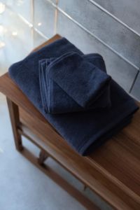 Serviettes de bain jetables de qualité hôtelière de luxe en coton de bambou, draps de bain, serviettes de toilette, avec logo personnalisé brodé, écologiques - Product Image 2