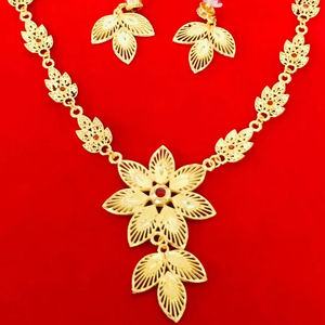 Collier de boucles d'oreilles en cuivre plaqué or 24 carats d'inspiration italienne directement expédié USA France Espagne Turquie Comores - Product Image 1