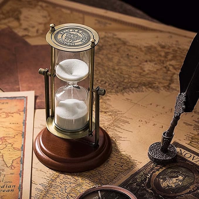 โบราณสีน้ำตาลและสีขาว