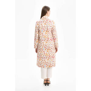 Blazer Cruzado con Estampado de Leopardo Beige para Mujer - Tejido Transpirable con Bolsillos - Product Image 2