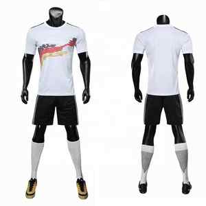 Camisetas de fútbol personalizadas con sublimación, uniformes de fútbol transpirables, Camisetas de fútbol con logotipo, kits de fútbol de equipo de secado rápido - Product Image 2