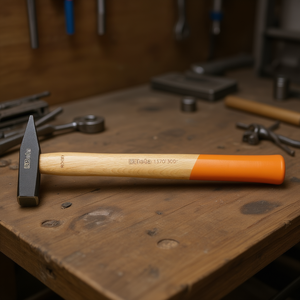 Marteaux de mécaniciens de style allemand avec manche en bois pour plus de confort et de durabilité - Product Image 3