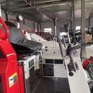 Petite moissonneuse-batteuse agricole pour céréales Blé Riz Maïs Ail Cacahuète Pomme de terre Coton Olive avec moteur - Product Image 2