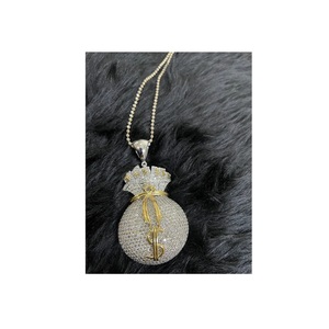 Pendentif en diamant naturel personnalisé à la demande Cadeaux uniques pour les femmes disponibles à un prix abordable depuis l'Inde - Product Image 1