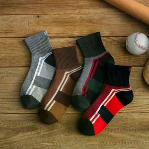 Gran oferta, calcetines de algodón de diseño profesional de alta calidad baratos, precio de fábrica, calcetín deportivo transpirable de secado rápido con logotipo personalizado - Product Image 3