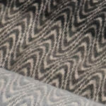 สีเทา-ดำ