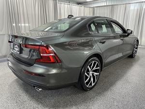 Volvo S60 T6 AWD Inscription 2020 Usado en Buen Estado, Motor de 4 Cilindros con Doble Turbo - Product Image 5