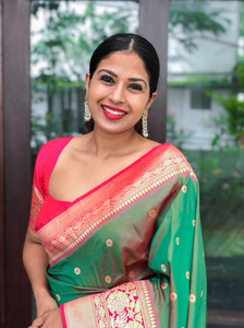 <strong>DESIGNER</strong> <strong>BANARASI</strong> <strong>SILK</strong> <strong>SAREE</strong>