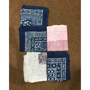 Lote Surtido de 5 Bufandas con Estampado de Bloques Hechas a Mano y Únicas - Product Image 1