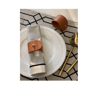 Servilleteros de mariposa Producto hecho a mano Uso para ser restaurante occidental Centros de mesa de boda Servilletero de cuero - Product Image 1