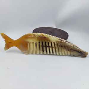 Peine para el Cuidado del Cabello de Cuerno Natural Grabado a Mano, Hecho a Mano por The Craft Exim, para el Cuidado Diario y un Uso Suave - Product Image 6