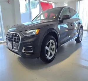 Audi Q5 2024 impecablemente limpio - Product Image 1