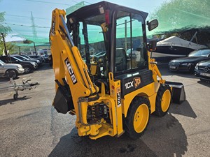 รถตักล้อยาง JCB 1CX รุ่นขับเคลื่อน 4 ล้อ แบบเลื่อนด้านข้าง |   แชสซีรถตักล้อยางแบบสกิดสเตียร์ |   เครื่องขุดและเจาะดินประสิทธิภาพสูง - Product Image 2
