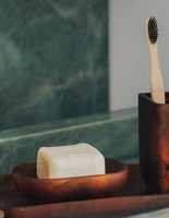 Faizacraft Porte-savon en résine colorée personnalisé, poli, avec trou de drainage, pour salle de bain, hôtel, cuisine, bar, usage domestique FC-3683