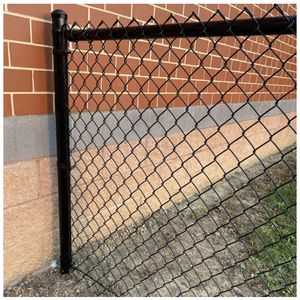 รั้วตาข่ายเหล็กคุณภาพสูงเคลือบพีวีซีชุบสังกะสีแบบจุ่มร้อน ขนาดตามสั่งสำหรับความปลอดภัยภายในบ้าน - Product Image 5