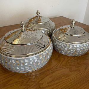 Estuche Caliente con Incrustaciones de Nácar Disponible en Todos los Tamaños de United Trade World para Alimentos y Regalos - Product Image 1