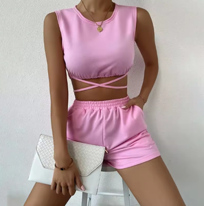 เซ็ตเสื้อมีฮู้ดและกางเกงขาสั้นของผู้หญิงชุดวอร์มรัดรูปพร้อมเชือกผูกสำหรับฤดูร้อน - Product Image 2