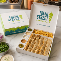 Boîtes à shawarma personnalisées avec logo, imprimées et enduites UV, avec fentes, de la marque PACK |   Emballage alimentaire jetable pour restaurants