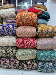 ผ้าเฟนดี้พิมพ์ลายปักเอง ทอแบบวาร์ป นิต กันน้ำ ระบายอากาศ ป้องกันไฟฟ้าสถิต สำหรับเสื้อผ้าและเครื่องประดับ - Product Image 4