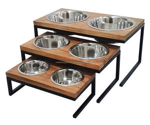 Comedero para perros de comedor doble elevado de madera de acacia con soporte de metal de Tubo negro cuencos de acero elevados de madera base negra - Product Image 1