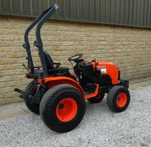 La mejor oferta para el nuevo tractor Kubota b2650 4WD El más nuevo tractor Kubota b2650 4WD multifuncional bastante usado - Product Image 4