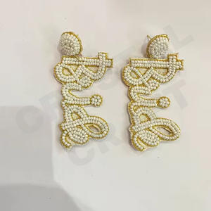 Boucles d'oreilles perlées drapeau américain vintage pour femme Patriotique Orange Blanc Bleu pour les mariages ou le jour du Souvenir - Product Image 4