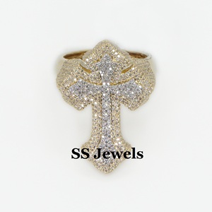 VVS Moissanite Diamond 925 Silver Bustdown Jesus Cross Pave Set Joyería religiosa de hip hop 10K Chapado en oro amarillo Regalo de Navidad - Product Image 3