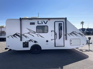 Autocaravana Usada International RV Liv 201QB Modelo 2024 Disponible para la Venta - Product Image 5