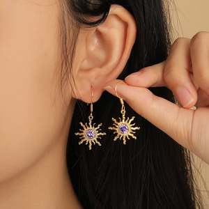 Boucles d'oreilles Jeulia Bohème en Améthyste et Or, Bijou Tendance, Idée Cadeau - Product Image 5