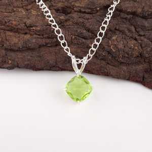 Pendentif en argent péridot 925 fait à la main, collier élégant, pierre de naissance d'août, bijoux, cadeau de nouvel an pour les filles, coupe coussin, certifié IGI - Product Image 1