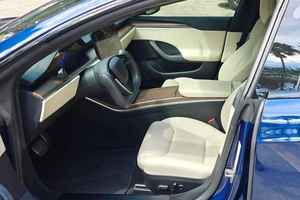 2022 T e s l a Modelo S de largo alcance - Product Image 4