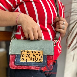 Sac à bandoulière en cuir de fourrure imprimé animal recyclé de style occidental Sac à main en cuir de haute qualité Sac à bandoulière latéral coloré pour femmes - Product Image 1