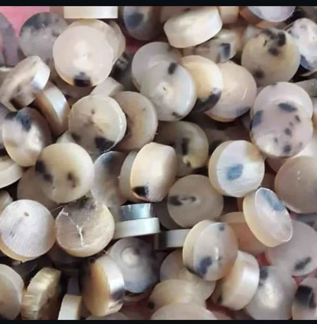 สีน้ำตาล