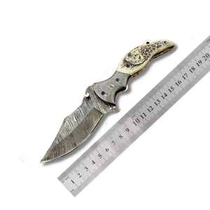 Venta al por mayor al aire libre hecho a mano de acero de Damasco cuchillo plegable cuchillo grabado mango de hueso de camello mejores cuchillos plegables - Product Image 6