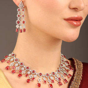 ชุดสร้อยคอไข่มุกดีไซน์เนอร์สำหรับผู้หญิงพร้อมต่างหูที่สวยงามและสร้อยคอแบบปรับได้ในราคาที่ดีที่สุด - Product Image 1