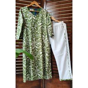 Mystic Garden <b>Women's</b> <b>Suit</b> Sets Green Kurta (Set of 2) - Product Image 2