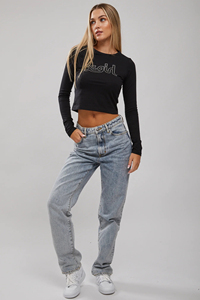 New Arrivals Factory Wholesale Custom <b>Rhinestone</b> logo Long Sleeves Women's Crop <b>Top</b> Tee Shirt Custom Cotton T Shirt for Women - Product Image 3