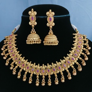 Ensemble de collier doré antique de haute qualité ensemble de collier plaqué or avec boucles d'oreilles pour la collection de vêtements de mariage pour les femmes - Product Image 1
