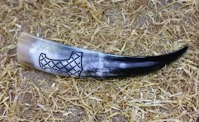 Chope viking en corne durable pour les boissons de fête, finition naturelle, corne viking pour une décoration authentique, qualité supérieure pour les bars et les clubs - Product Image 4