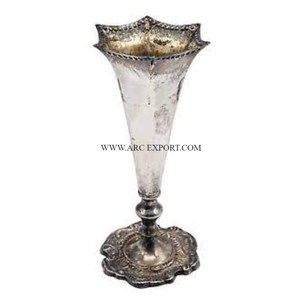 Trompeta de flores metálicas pulidas de cobre de diseño moderno, patrón de nuevo estilo de lujo brillante clásico como jarrón de suelo, artículo de regalo - Product Image 3