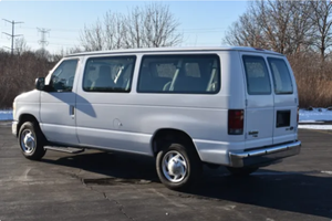 LISTO PARA CONDUCIR - USADO, VOLANTE A LA IZQUIERDA |   Volante a la derecha |   Ford E-350 Super Duty XLT 2013, 5.4, 12 Pasajeros, Camioneta - Product Image 3
